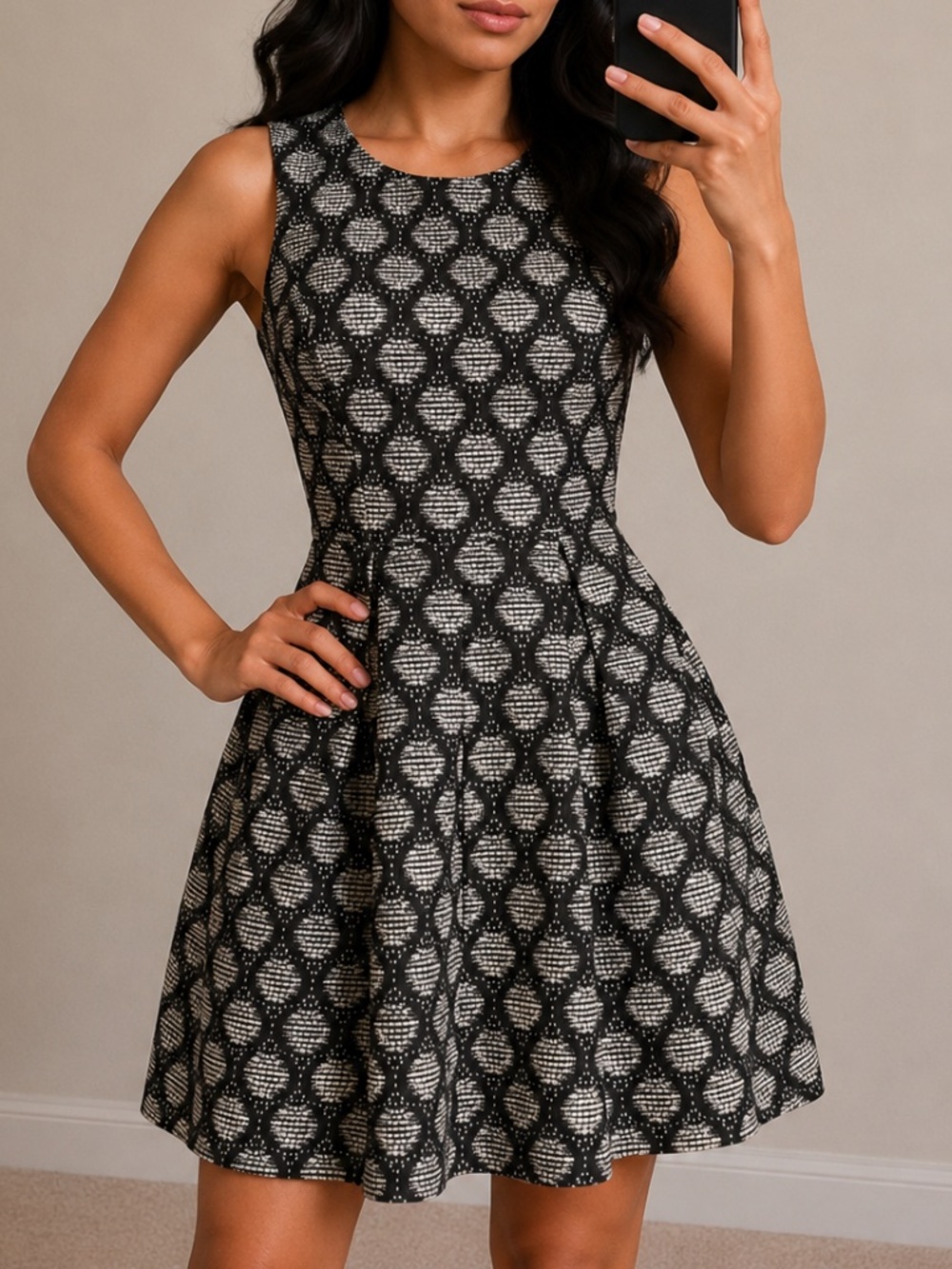H&M Jacquard Fit & Flare Dress Black White Textured Sleeveless Size 2